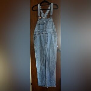 Vintage Levi’s 1995 Silvertab Bib Overalls
Womens Small